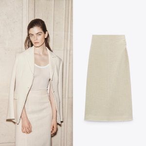 ✨ NWT ZARA FRAYED TEXTURED SKIRT ✨
